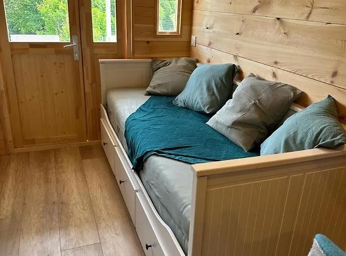 Luxe tent La Roulotte De Lois & Clara *